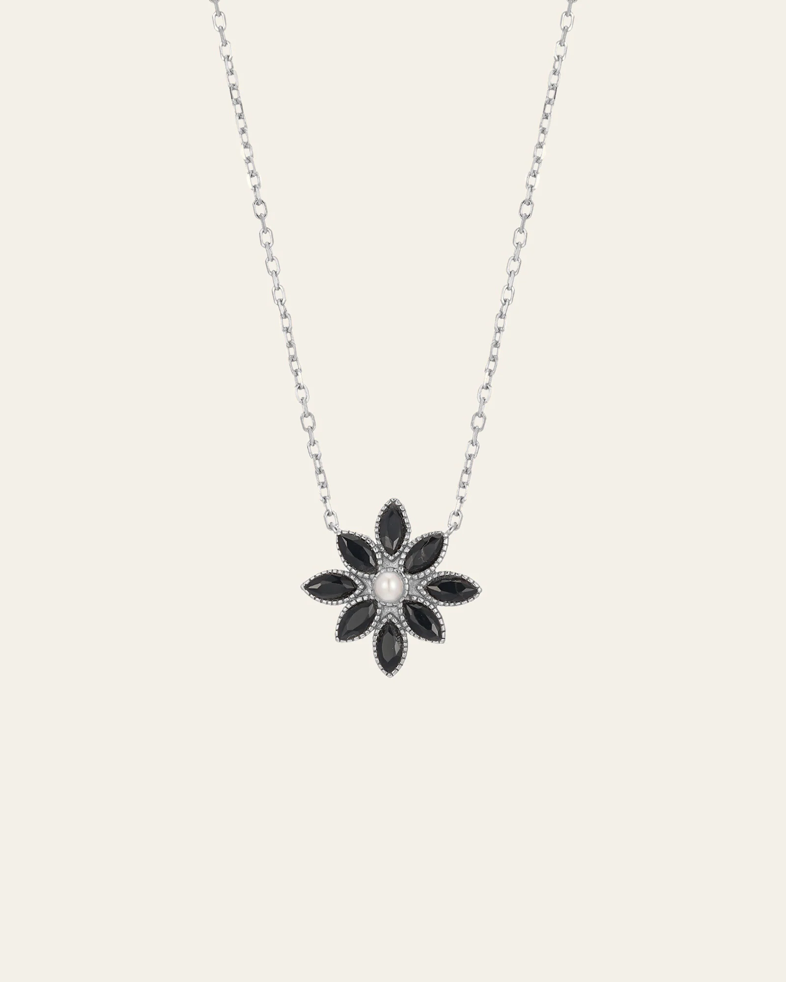 Cámellia Black Onyx Pearl Necklace - Image 6