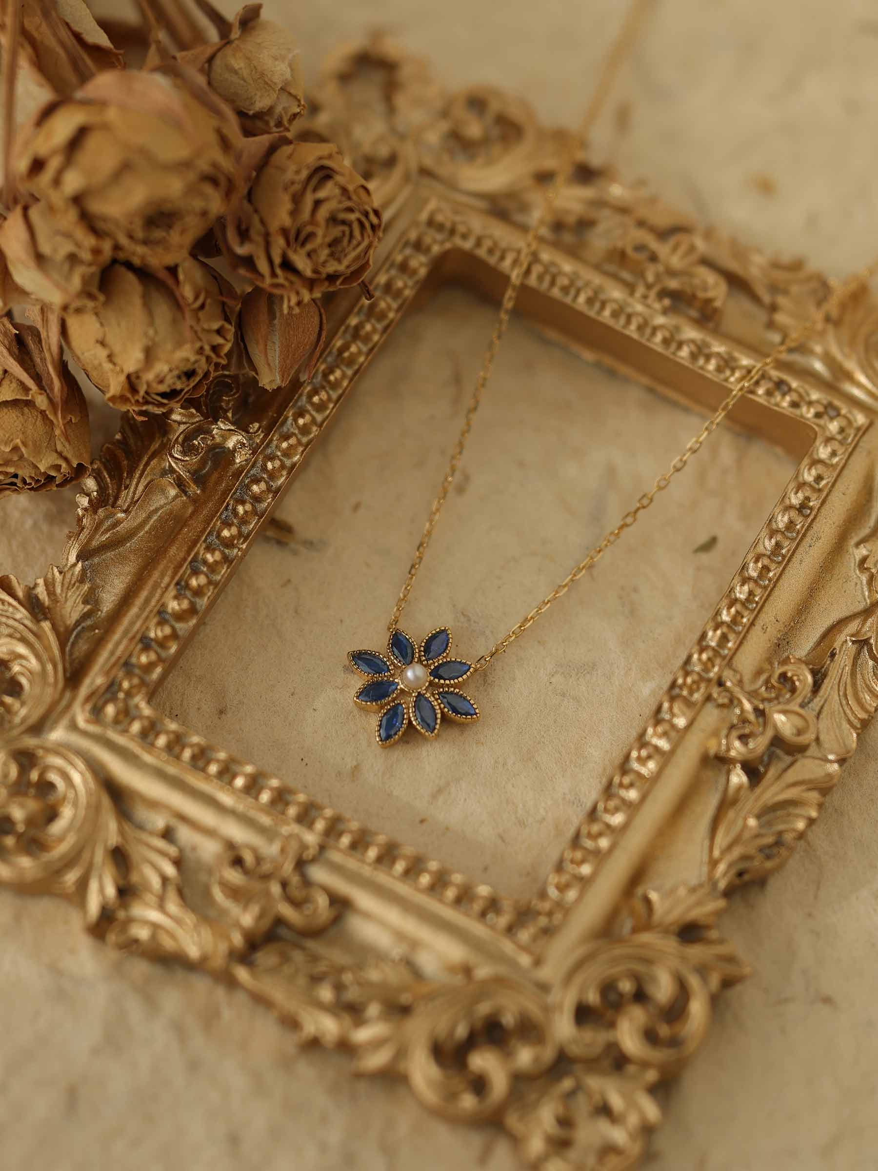 Cámellia Sapphire Pearl Necklace - Image 8