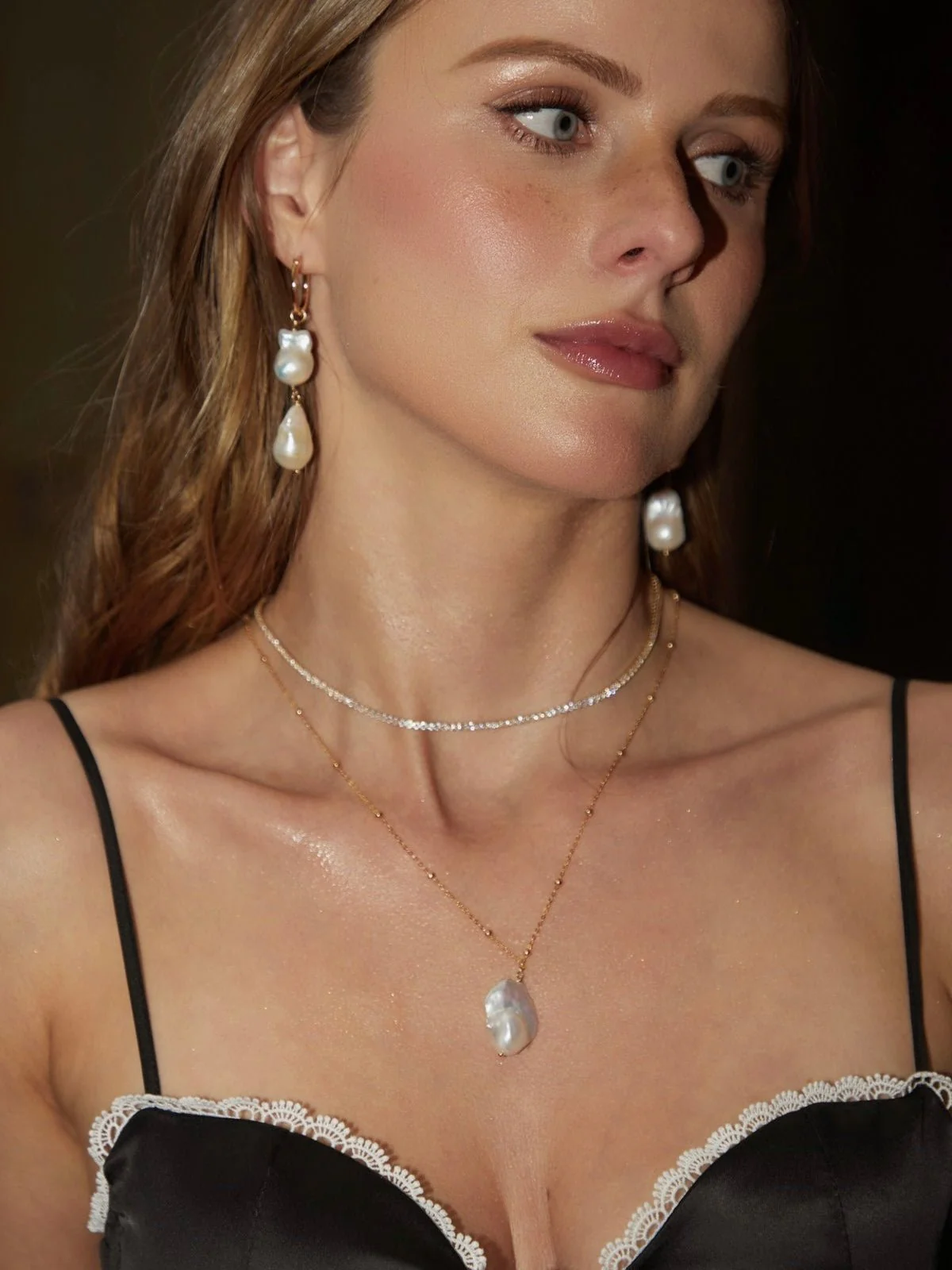 Elysia Pearl Earrings - Image 9